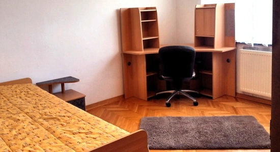 Oddam sobo študentki LJ-Bežigrad, nekadilka