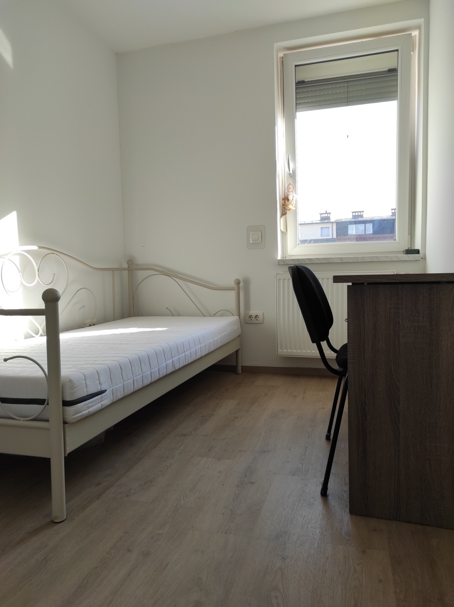 Oddamo sobo blizu UKC Ljubljana