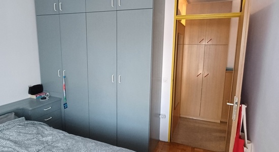 DVOPOSTELJNO SOBO ODDAMO ENI ŠTUDENTKI